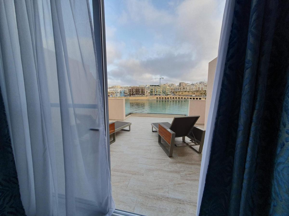 Marbella Holiday Apartments - Seafront - Wifi Марсаскала Екстериор снимка