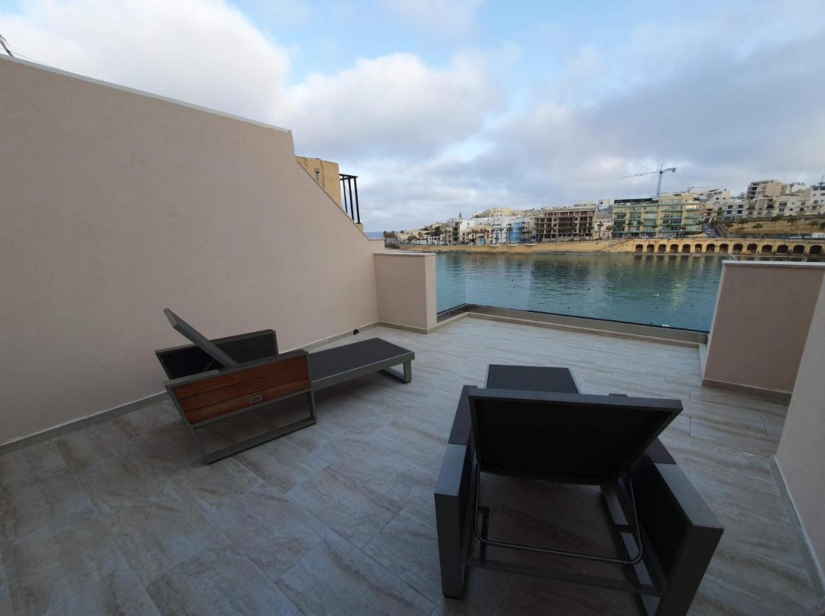 Marbella Holiday Apartments - Seafront - Wifi Марсаскала Екстериор снимка