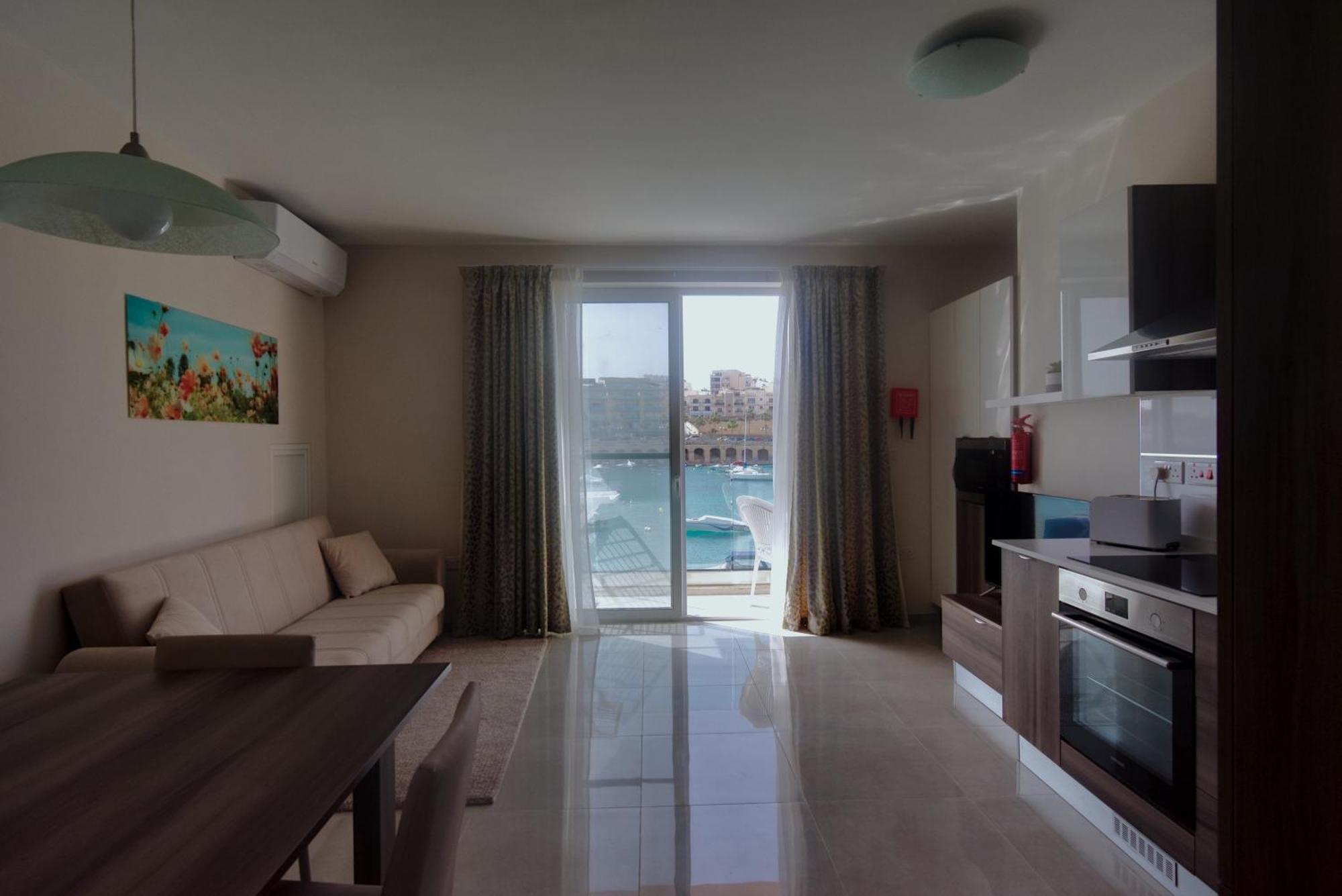 Marbella Holiday Apartments - Seafront - Wifi Марсаскала Стая снимка